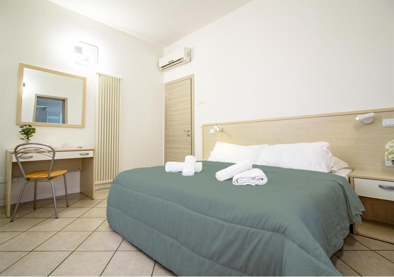Athena Rooms - Parcheggio Privato Μπολόνια Εξωτερικό φωτογραφία