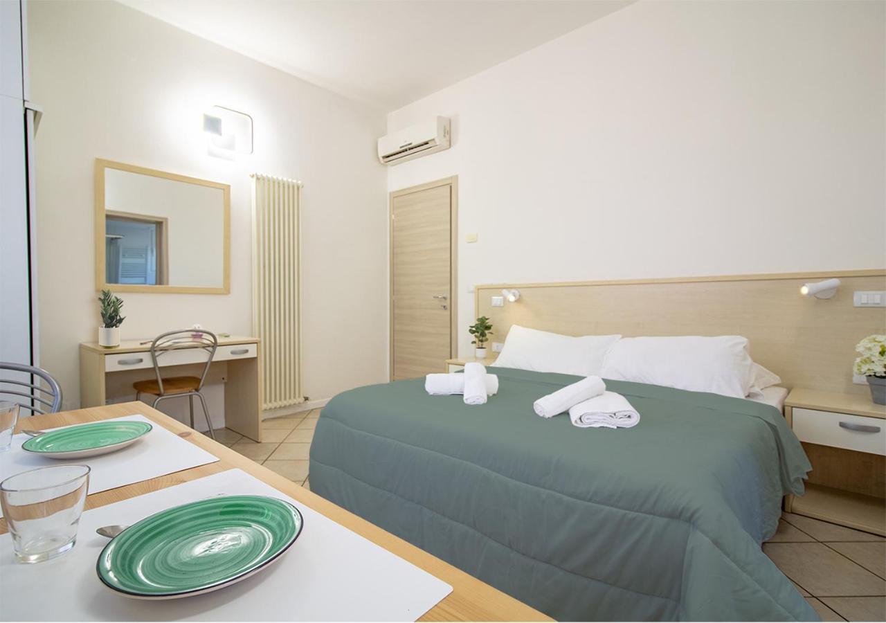 Athena Rooms - Parcheggio Privato Μπολόνια Εξωτερικό φωτογραφία