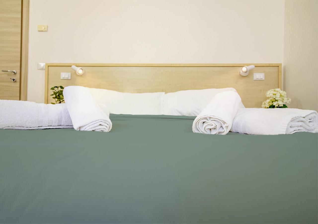 Athena Rooms - Parcheggio Privato Μπολόνια Εξωτερικό φωτογραφία